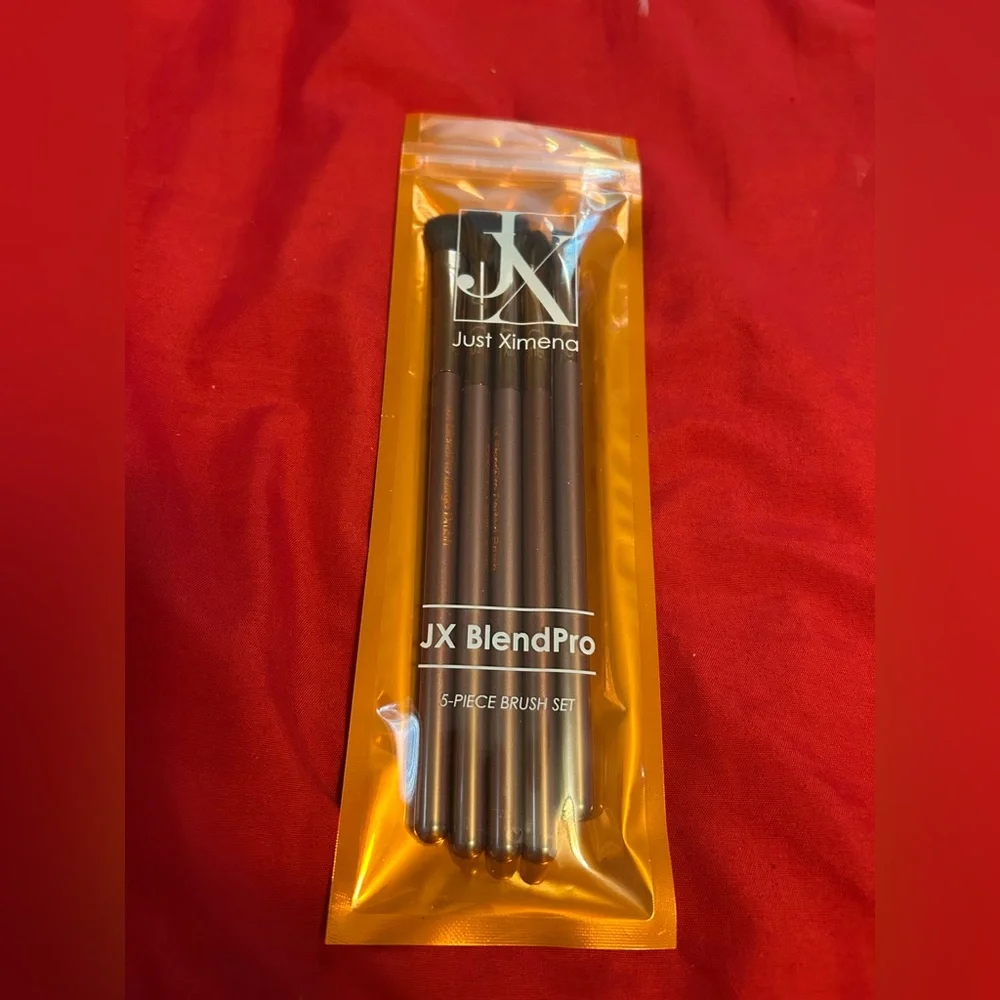 Just Ximena Makeup Brushes 5 Pc. Set NWT
